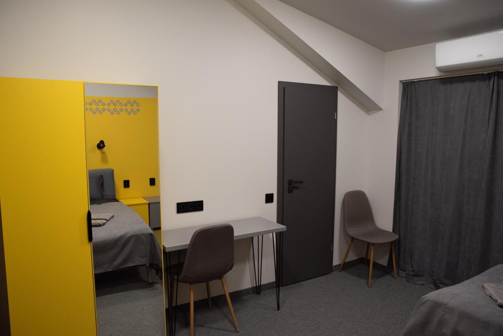 Готельні Кімнати Bodro Clinic Novovolyns'k Buitenkant foto
