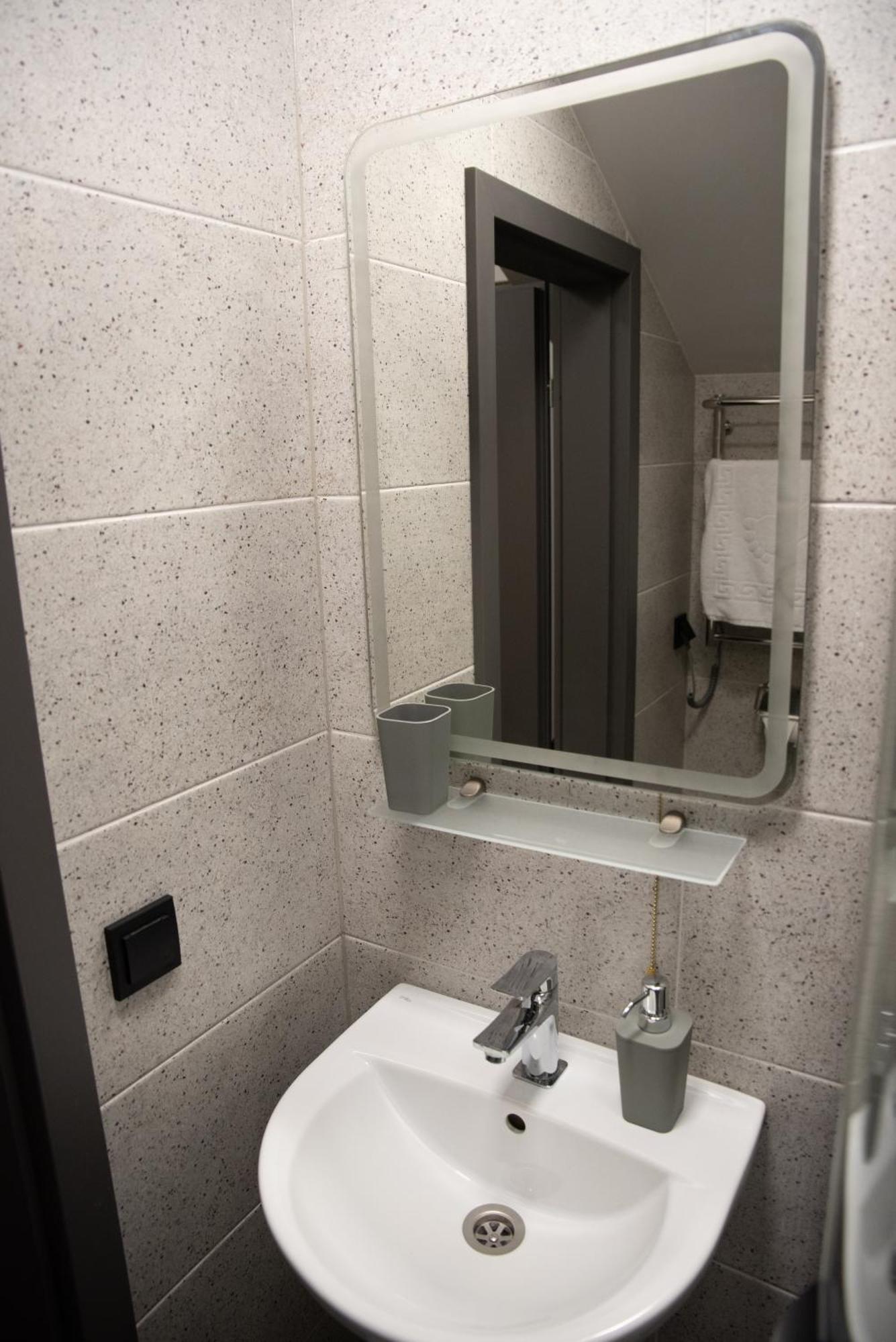 Готельні Кімнати Bodro Clinic Novovolyns'k Buitenkant foto